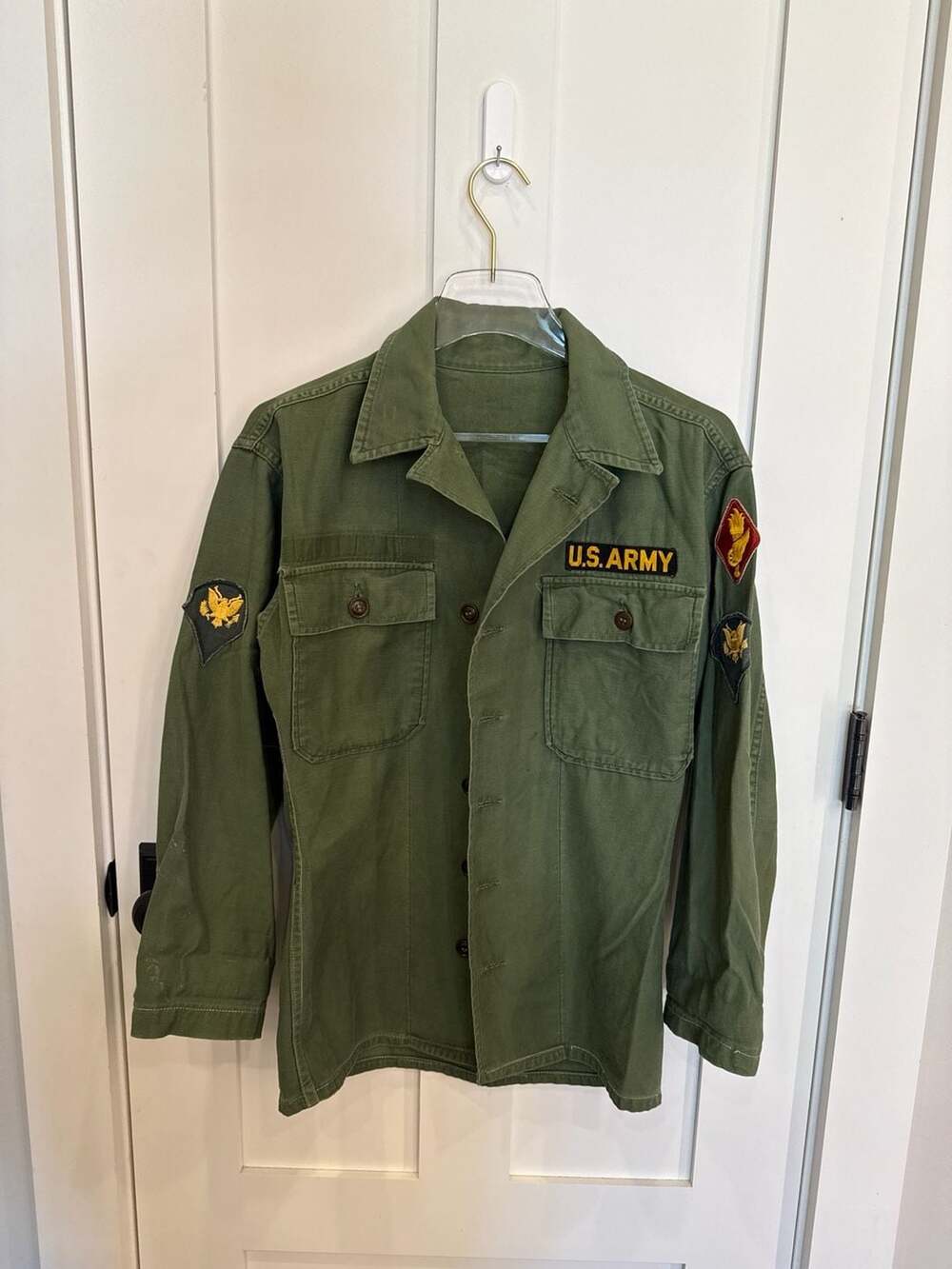 Vintage US Army OG-107 Cotton Sateen Utility Shirt Jacket with Patches